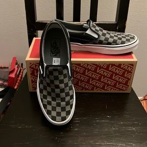 Vans women’s size 8 slip on sneaker shoe